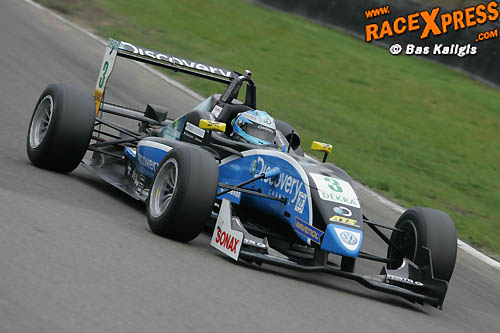 Dennis van de Laar Van Amersfoort Racing in de Discovery F3